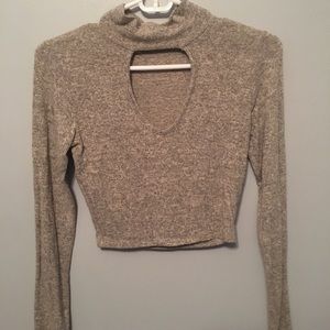 Cropped long sleeve shirt